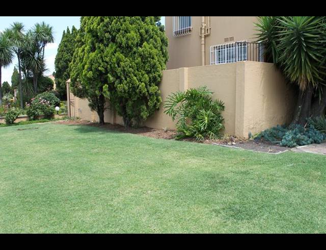 3 BEDROOM TOWNHOUSE FOR SALE IN EDEN GLEN